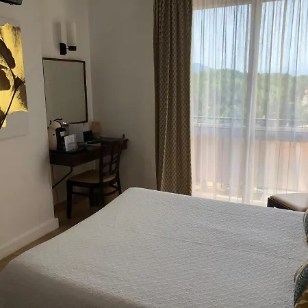 Hotel Plage Des Pins 3*